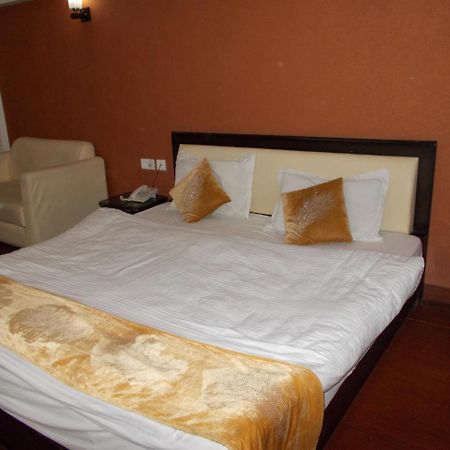 Hotel Well Come Park Нейнитал Екстериор снимка