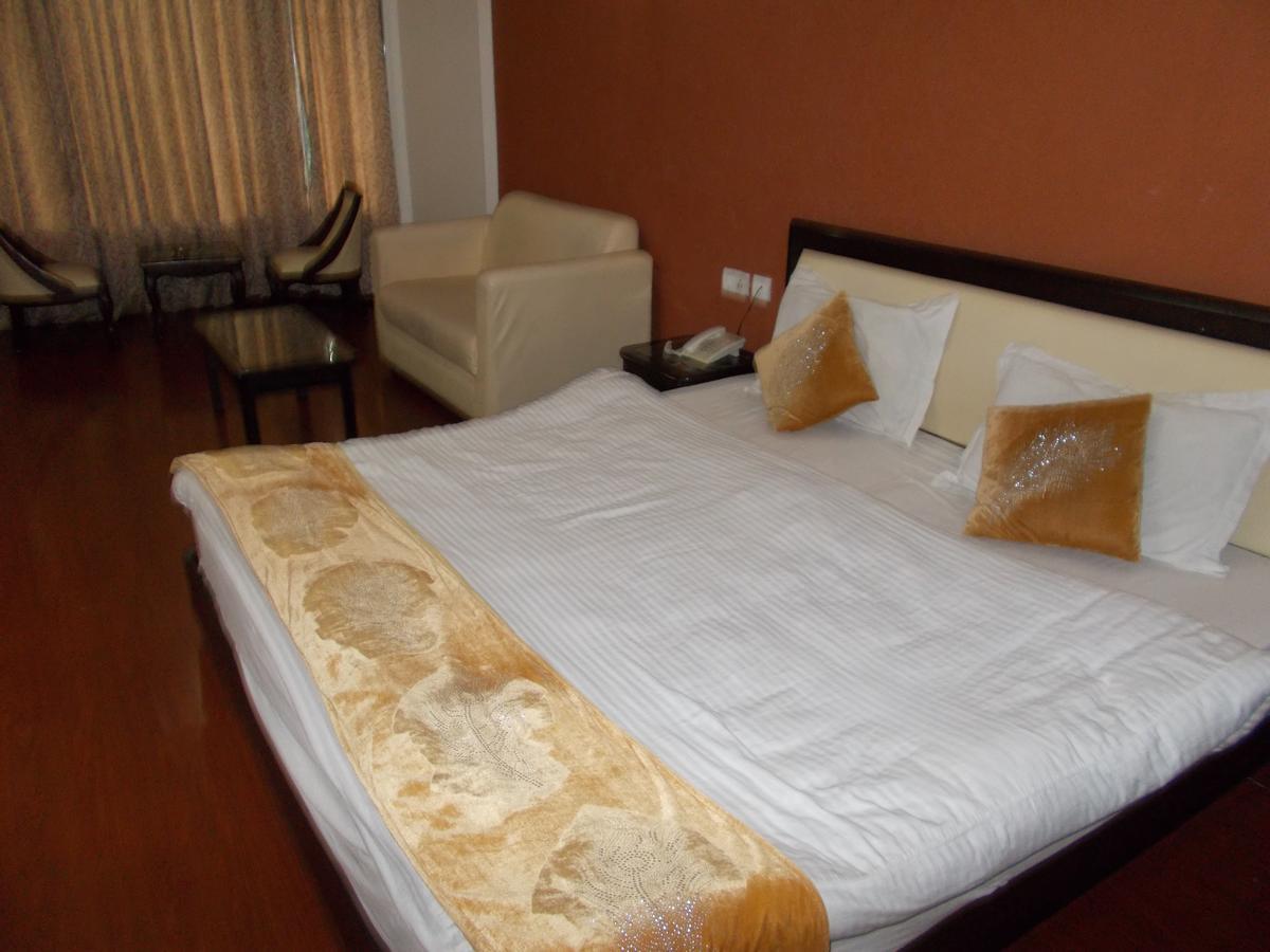 Hotel Well Come Park Нейнитал Екстериор снимка